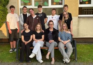 Pożegnalna nocka ósmoklasistów – noc pełna wspomnień, śmiechu i wzruszeń!
