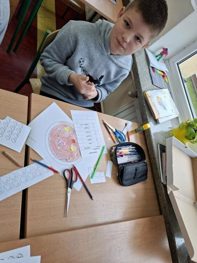 b6efc1d8-15d5-4cdb-8313-e63d56be6ef5.jpg